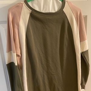 Fitz & Eddie top never worn. Super soft!